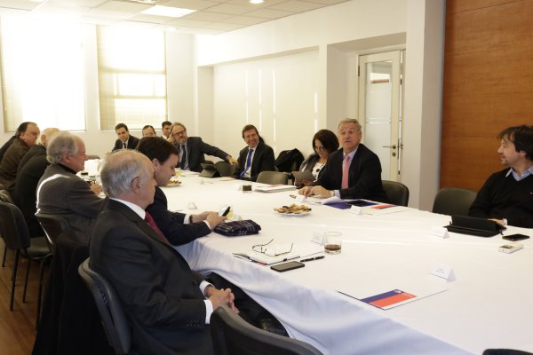 Mesa de Desarrollo Integral revisó medidas para apoyar el emprendimiento y las pymes