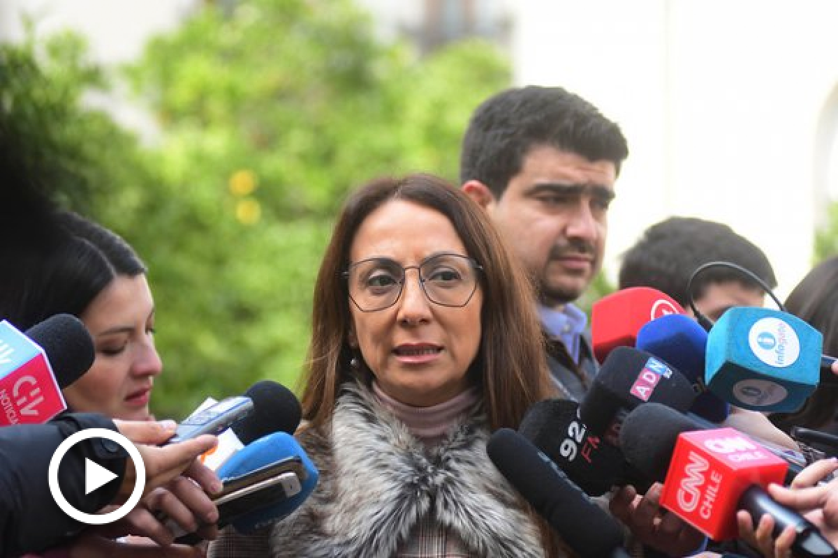 <p>Gobierno respalda a Francisco Orrego: "Está haciendo la pega, tratando de sacar adelante a TVN"</p>