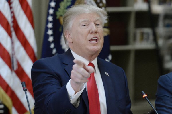 Trump en picada contra UE por multa a Google: ¡No seguirán aprovechándose de EEUU!