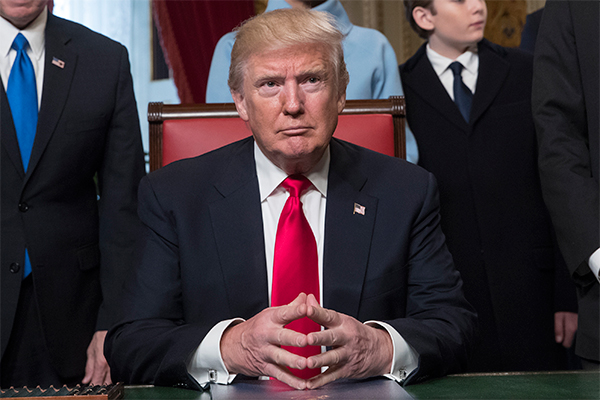 <p>Esto no para: Trump afirma estar "dispuesto" a imponer US$ 500.000 millones en aranceles a China y dispara contra Europa</p>