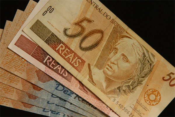 1,11% sube el real hasta máximos de casi dos meses en día de avance para emergentes