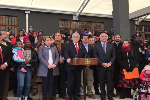 Piñera evita entrar en la polémica por declaraciones de Valente y opta por destacar cifras económicas
