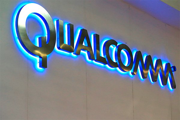 China bloquea mayor compra de la historia en la industria de semiconductores en represalia contra EEUU
