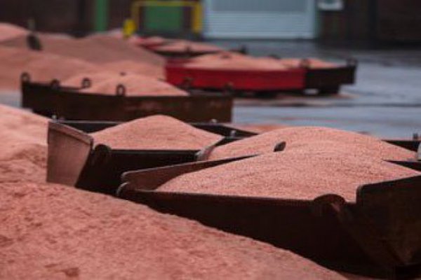 <p>Chile es el canario en las minas de cobre por la caída del precio de metal</p>