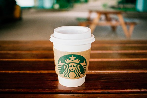 Starbucks firma acuerdo con Alibaba para llevar el café al domicilio