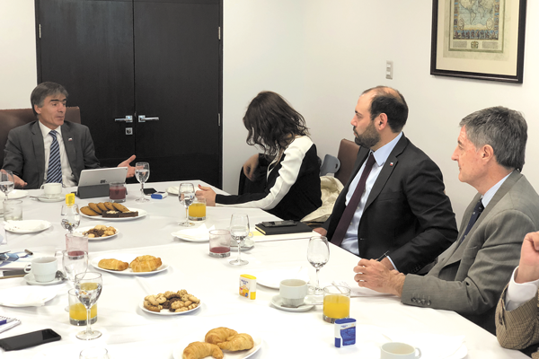 Valente con pymes y emprendedores