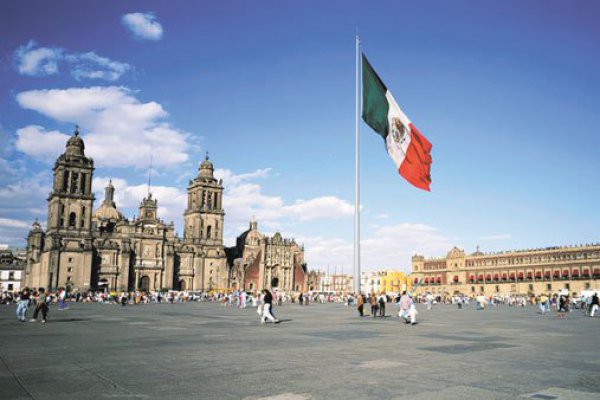 Economía de México pone freno y se contrae en el segundo trimestre