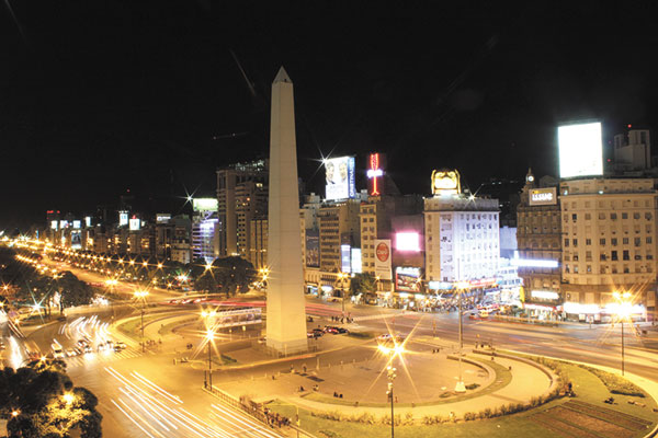 Argentina: gobierno sube tarifas de la electricidad en 24,4%