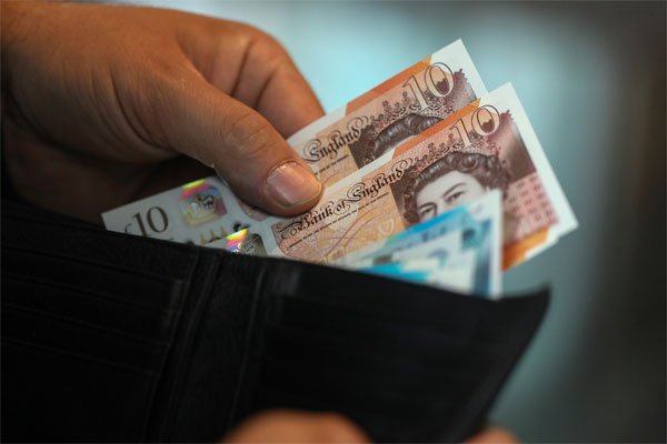 <p>El Banco de Inglaterra subió a 0,75% la tasa de interés</p>