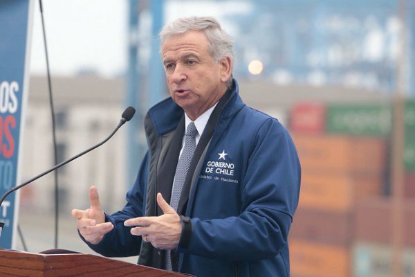 Gobierno llama "al realismo" tanto a Escondida como los trabajadores para evitar huelga