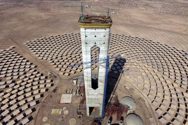 Brazo industrial de Acciona crecerá en renovables y transmisión eléctrica