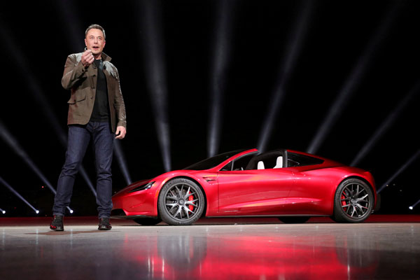 Golpe de Musk: anuncia que sacará a Tesla de la bolsa y acciones se disparan 11%
