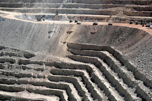 Escondida: mesa trabajó en doble sesión