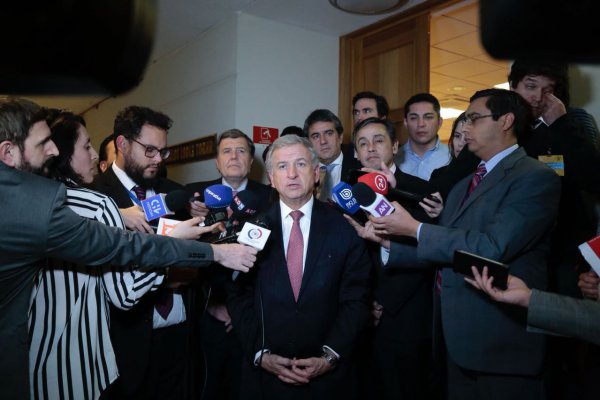 Ministro de Hacienda valoró aprobación en general del proyecto de reajuste del ingreso mínimo