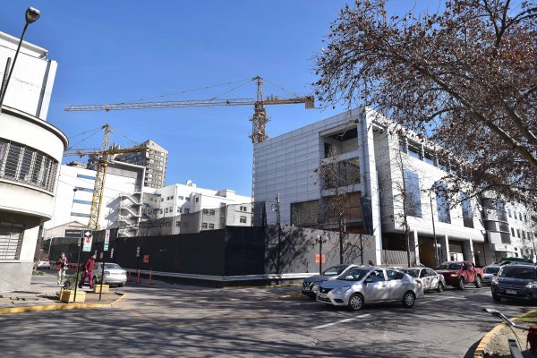 Hospital del Trabajador se construirá en el mismo lugar, paralelo a sus labores
