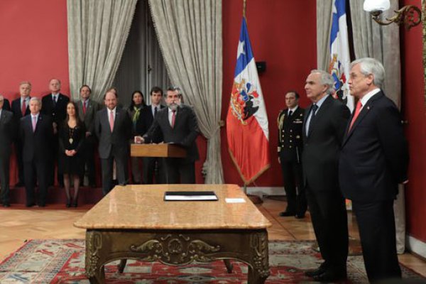 Un ajuste ministerial para proteger la figura del Presidente ￼