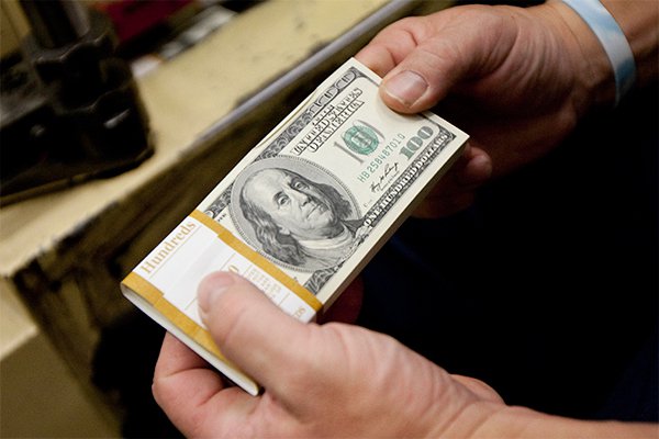 El dólar trepa a nivel mundial a máximos de trece meses y en Chile se dispara $ 6,4 por crisis turca