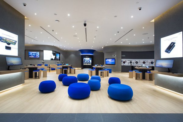 <p>Samsung inaugura en Chile su tienda más grande de América, con 650 M2</p>