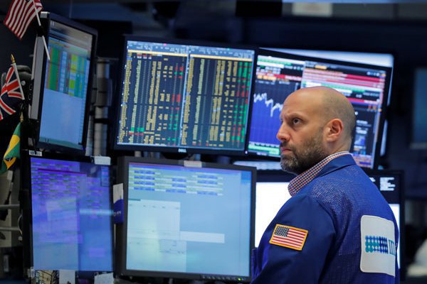 Alta recompra reduce el tamaño del mercado accionario global
