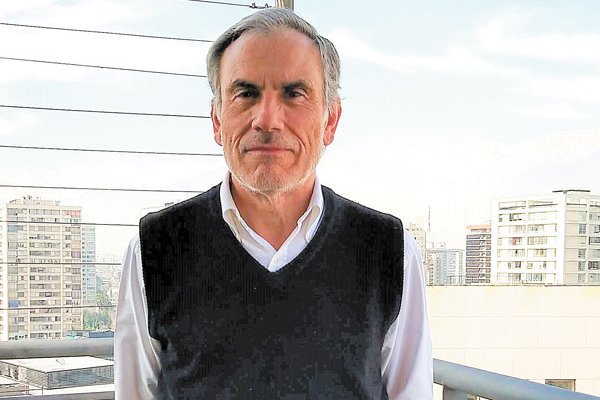 Clapes propone régimen único, bajar impuestos a empresas y subir tasa máxima personal