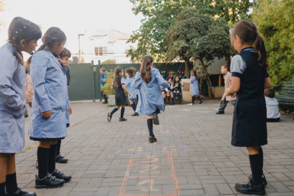 El emblemático Liceo José Victorino Lastarria recibirá a las primeras niñas en 2019