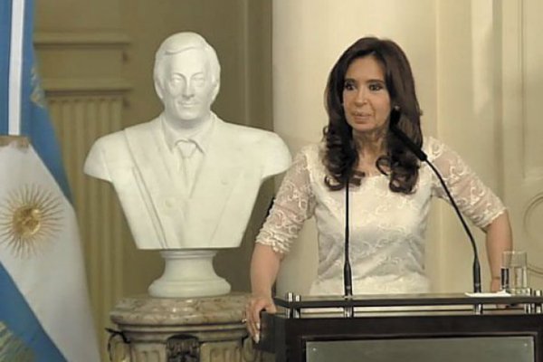 <p>Juez emite órdenes de allanamiento a propiedades de Cristina Fernández</p>