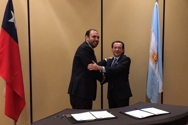 Chile y Argentina firman acuerdo para estrechar lazos en labor de impulso a las pymes