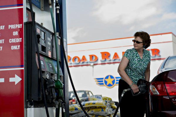 <p>No solo Copec: filial de combustibles del grupo Luksic adquiere red de travel centers en EEUU</p>