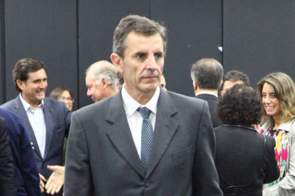 ¿Quién es Gonzalo De la Carrera, el renunciado director que salió a defender a Enap?