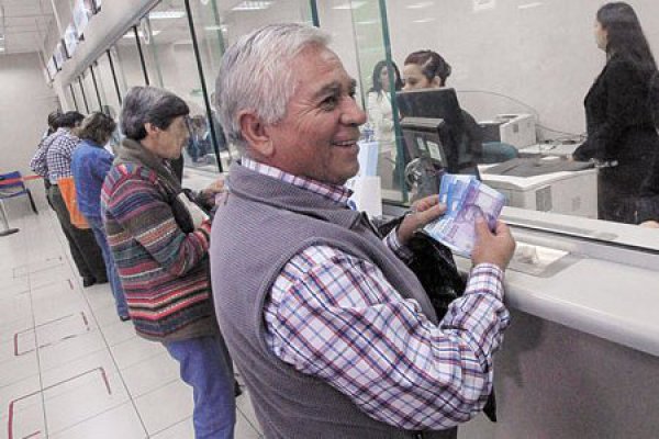 Gobierno inicia el pago del aguinaldo de Fiestas Patrias a más de 2 millones de pensionados