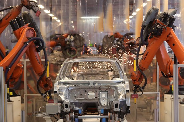 Unión Europea ofrece a EEUU rebajar a cero aranceles a automóviles si Washington hace lo mismo
