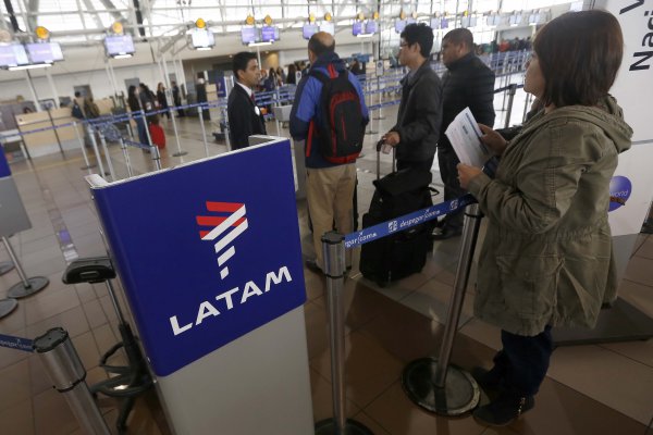 Latam Airlines lidera las caídas del IPSA en agosto