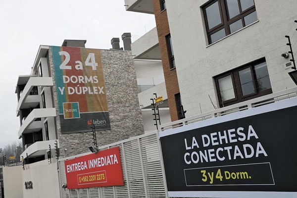 Sobrestock de departamentos nuevos en La Dehesa genera guerra de ofertas entre inmobiliarias