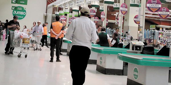 <p>Justicia argentina ratifica multa de 2016 en contra de Jumbo por venta de aceite</p>