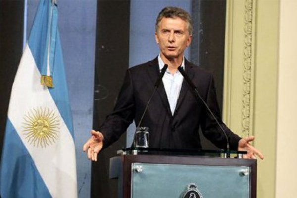 Se le complica el panorama a Macri: ahora lo imputan por pactar con el FMI sin pasar por el Congreso