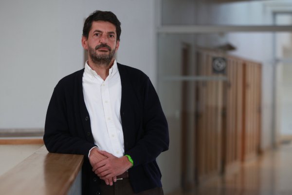Agostini da “clase” sobre la reforma tributaria en Twitter