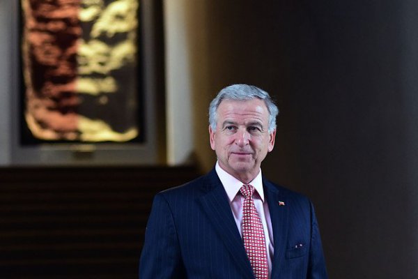 Ministro Larraín: "Hay sorpresa positiva de ver como Chile capea los temporales que están afectando tan fuerte a muchas economías afuera"