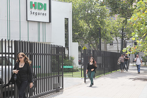 Sindicato de HDI Seguros podría irse a huelga este lunes