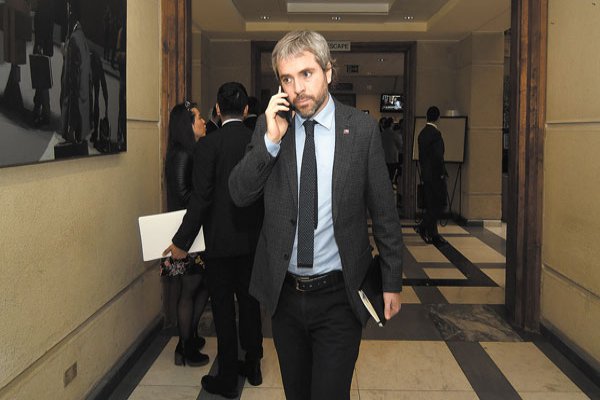 Aprueban idea de legislar proyecto de integridad en función pública