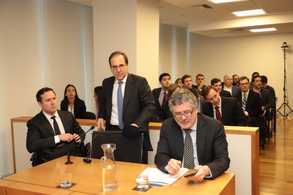Ideal y CCU salen a la carga contra FNE para compraventa de Nutra Bien
