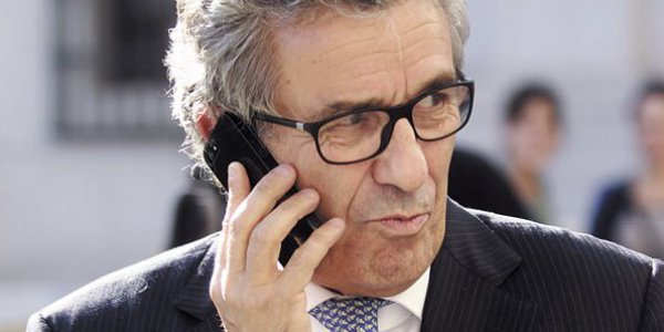 ¿En qué acciones chilenas invierte el empresario Leonidas Vial?