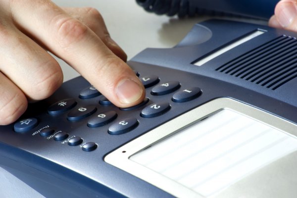 Más de 660 mil chilenos han eliminado el teléfono fijo ante caída de tarifas de celulares
