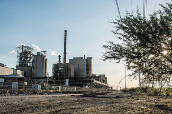 <p>Sudáfrica anuncia un plan de estímulo para combatir la recesión económica</p>