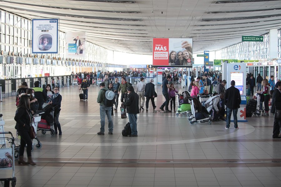 <p>Efectos en Chile del paro en Argentina: Latam suspende vuelos y Sky dice que se podrían ver "afectados"</p>