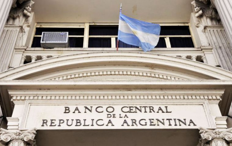 <p>Dólar en Argentina retoma alzas a la espera de nuevo acuerdo con el FMI</p>
