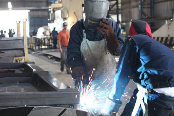Asimet pide avanzar en la IV revolución industrial