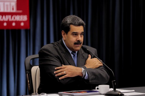 Maduro dice miles de inmigrantes venezolanos regresan al país tras su llamado