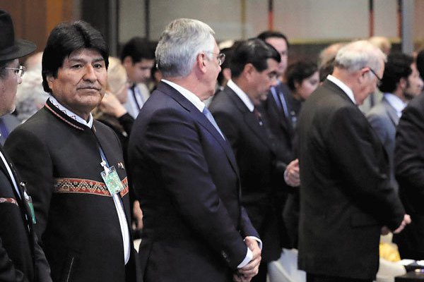 El fracaso en La Haya pone a Evo Morales en un laberinto político para mantenerse en el poder
