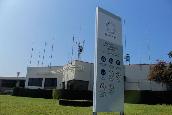 Gerente general de ENAP reconoce que costo de imagen corporativa es “discutible”