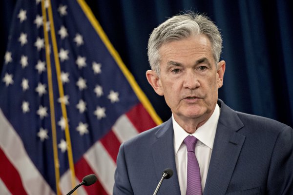 Presidente de la Fed minimiza el riesgo de inflación con expectativas ancladas